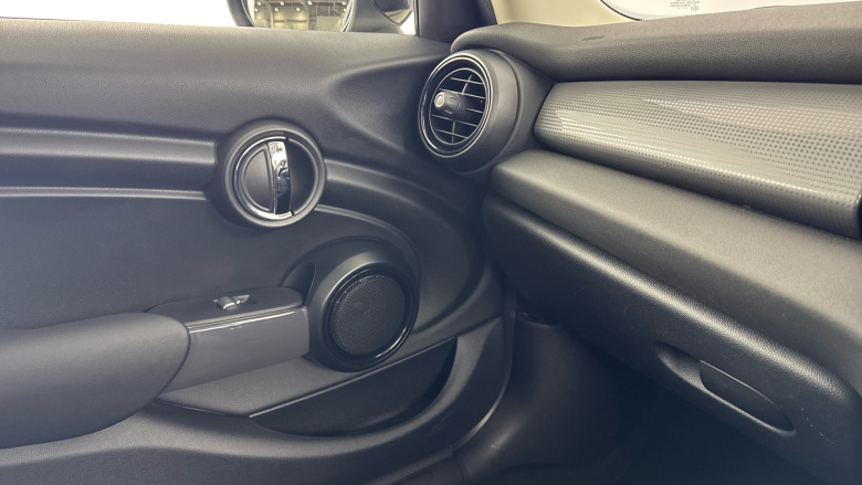 MINI Hatchback 1.5 Cooper Classic II 5dr Petrol Hatchback